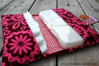 Easy Diaper and Wipes Carrier - FREE tutorial