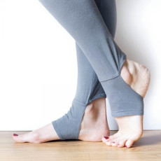 DIY Stirrup Leggings: FREE Pattern and Tutorial