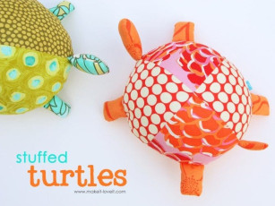 Stuffed Fabric Turtle FREE Sewing Pattern and Tutorial