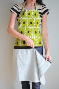 Hand Towel Apron With Zipper FREE Sewing Tutorial