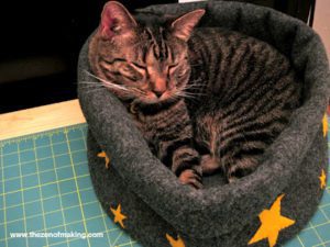 Cat Bed FREE Sewing Pattern
