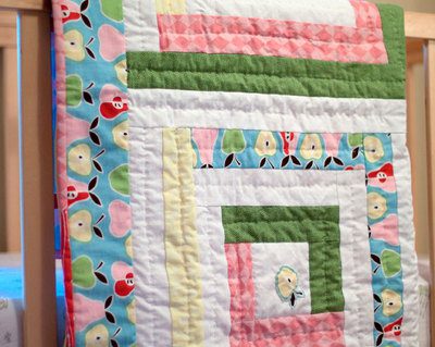 Pretty Pastels Log Cabin Baby Quilt FREE Tutorial