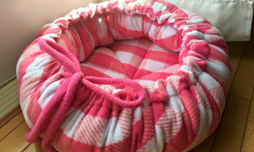 DIY Adjustable Pet Bed FREE Sewing Tutorial