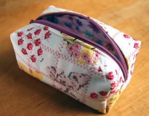 DIY Quilted Zipper Pouch FREE Sewing Tutorial
