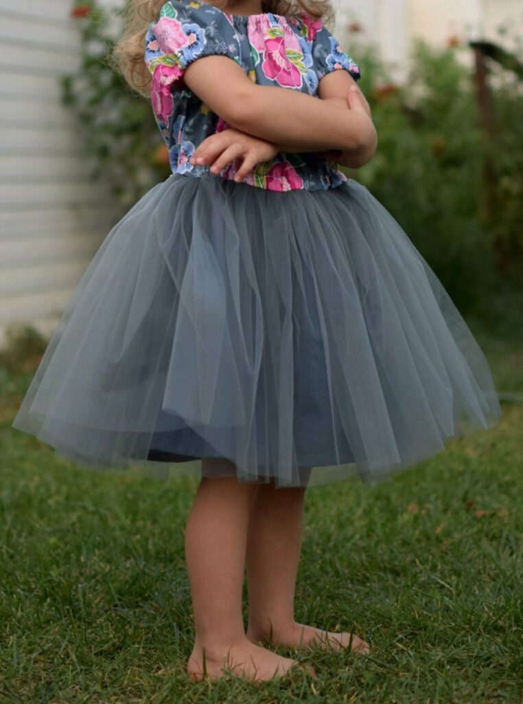 Girls Tulle Dress FREE Sewing Pattern and Tutorial