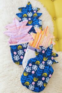 Pineapple Oven Mitts FREE Sewing Pattern