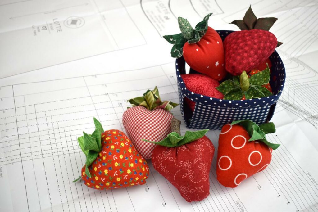 Strawberry Pincushion FREE Sewing Pattern and Tutorial