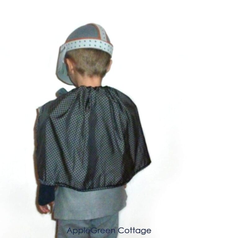 Kids Knight Cape: a no-pattern costume in about 10 minutes